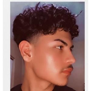 Meet your Posher, Carlos